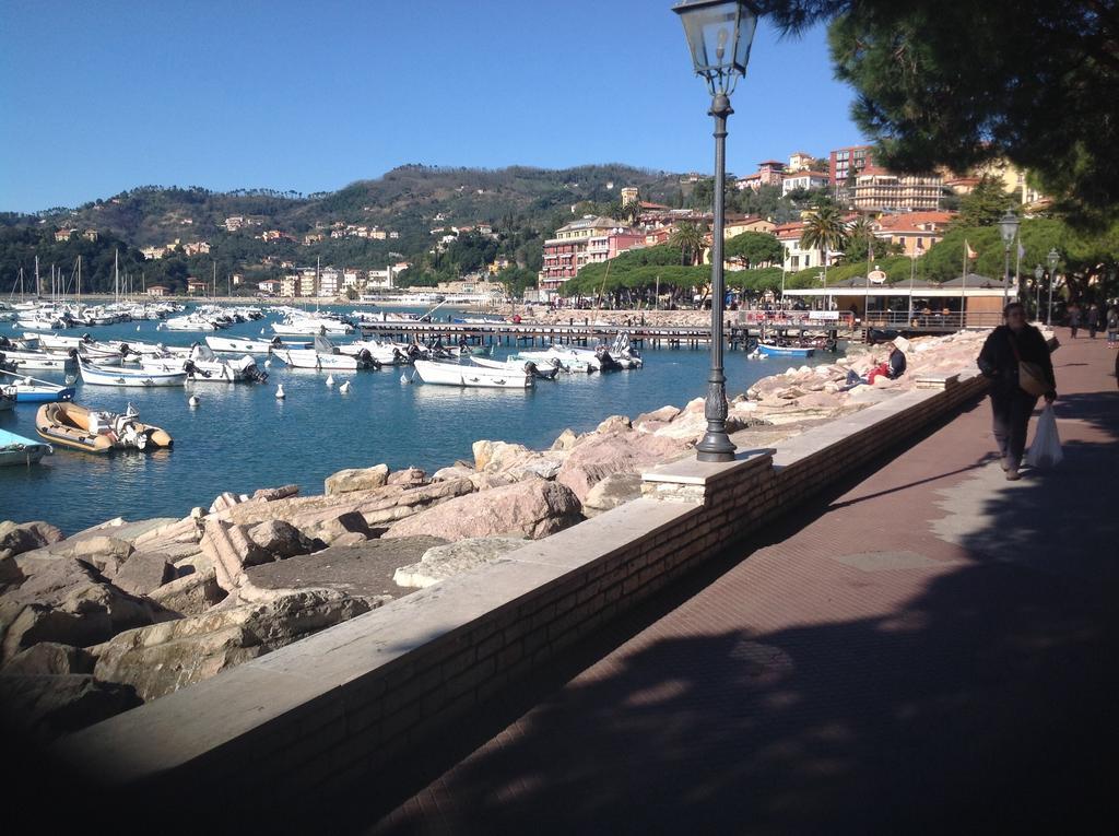 Hotel La Baia Di Lerici Extérieur photo